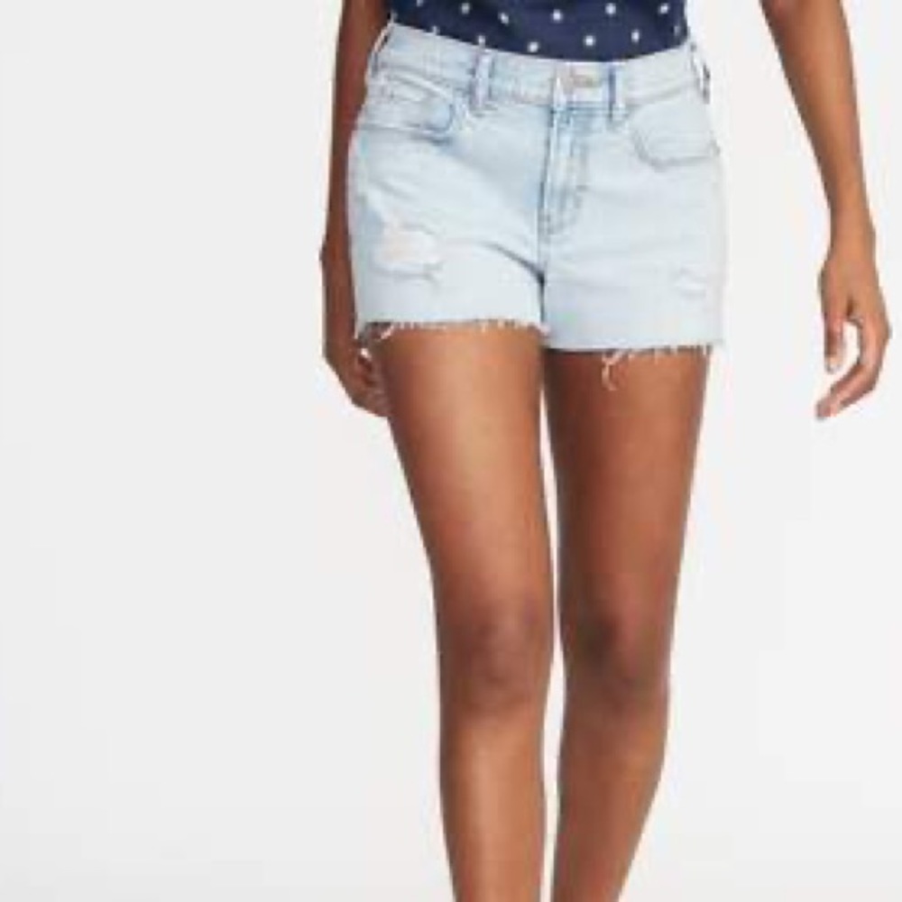 Old Navy Boyfriend Light Wash Distressed Cutoff Jean Short size 0